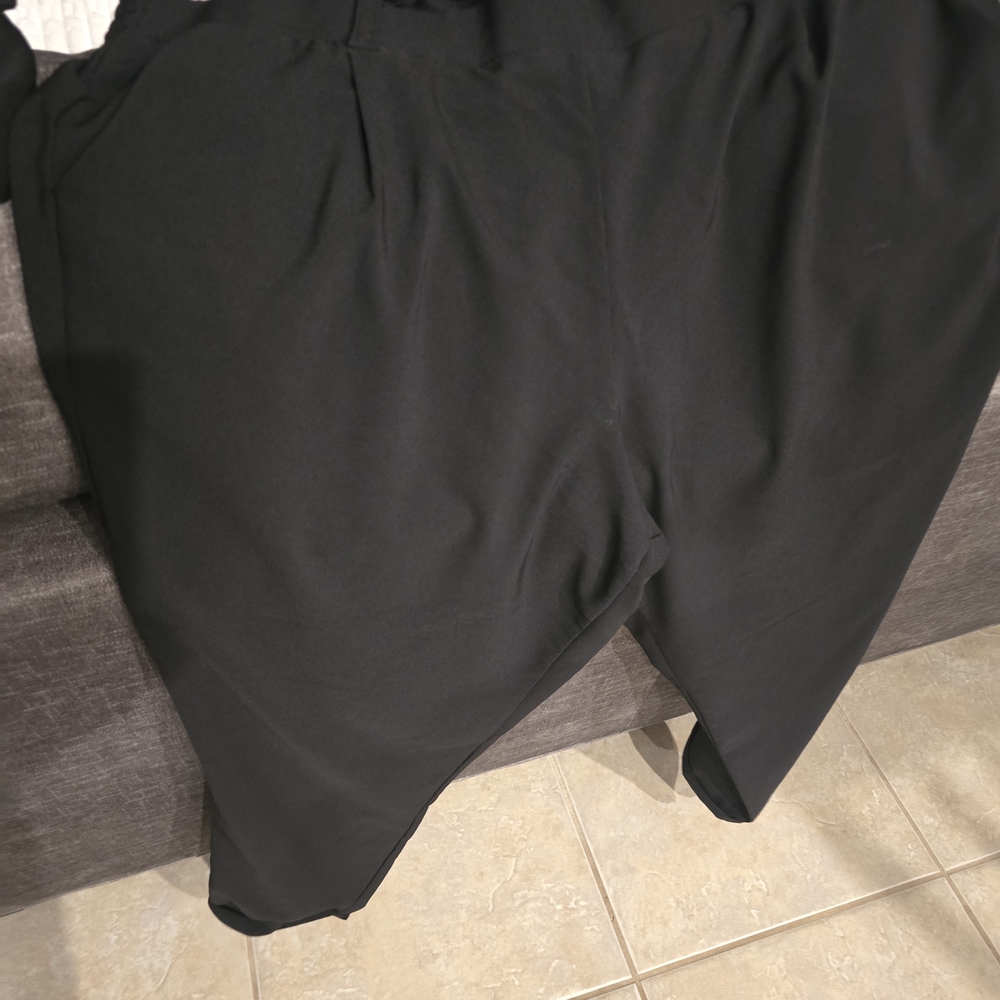 Torrid Women's Black Cropped Pants